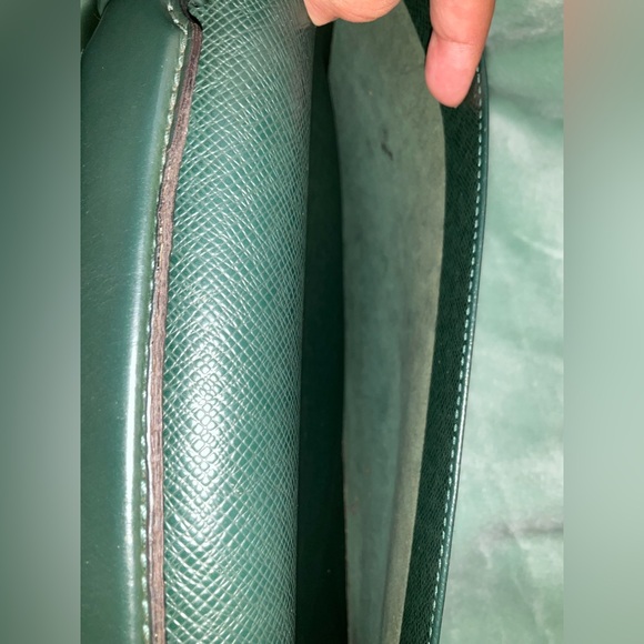 Louis Vuitton Green Taiga Leather Robusto 1 Compartment Briefcase - Picture 13 of 13